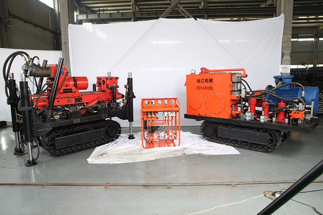 全<a href=/Hydraulic-rig.html target='_blank'>液壓鉆機(jī)</a>裝卸